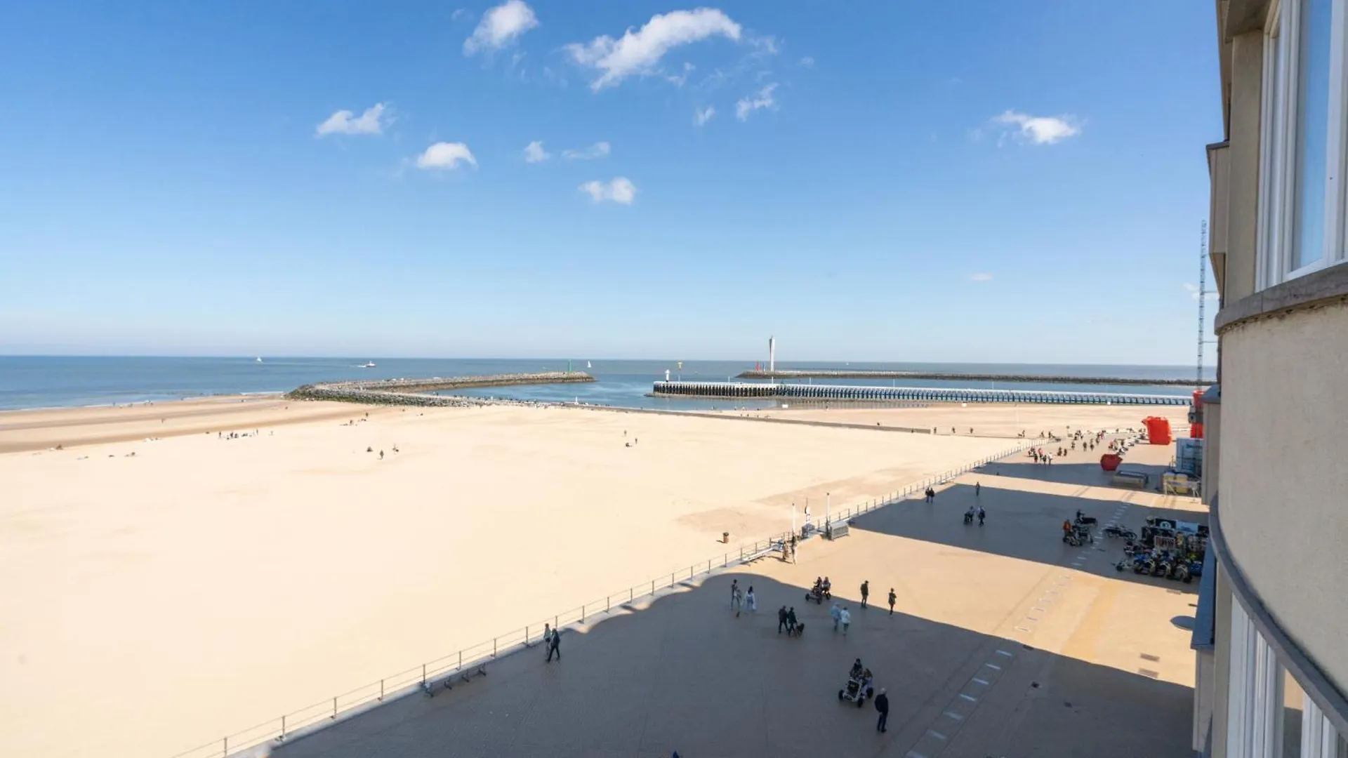 Renovated Central Seaview Appartment 